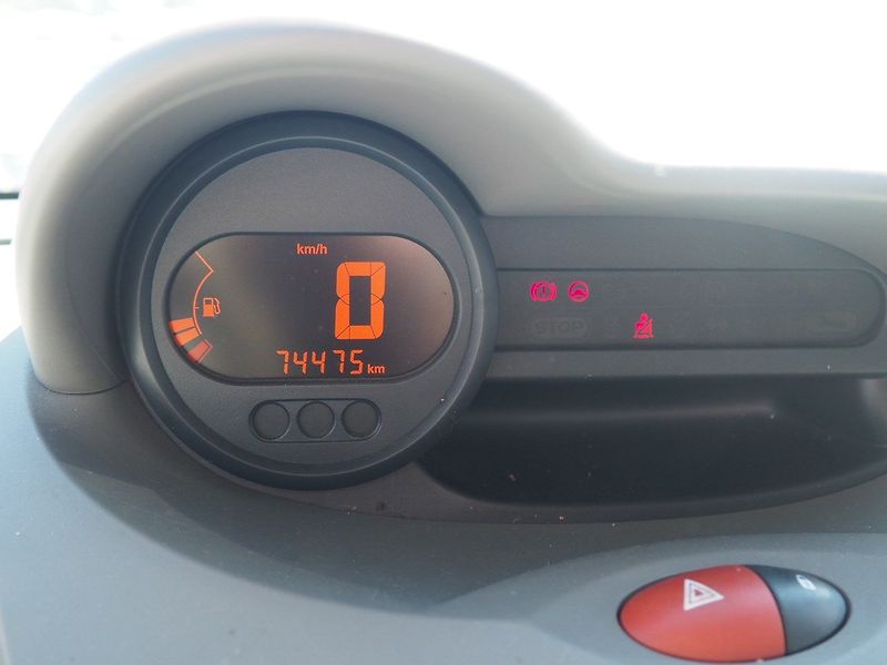 Renault Twingo (2009) 1.2i - fotka 18 z 22