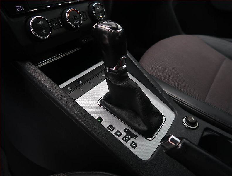 Škoda Octavia (2015) Ambition 2.0 TDI, Automat - fotka 13 z 20