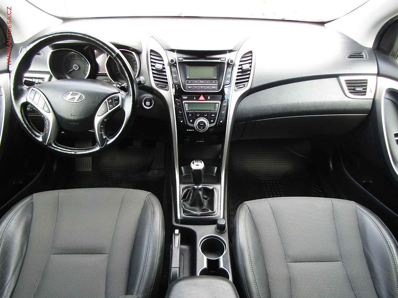 Hyundai i30 (2013) 1.6 CRDi, ČR, AC, tempo - fotka 8 z 21