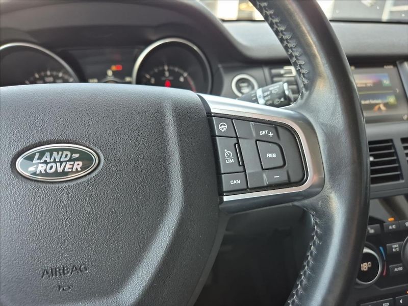 Land Rover Discovery Sport 2,0 - fotka 17 z 19