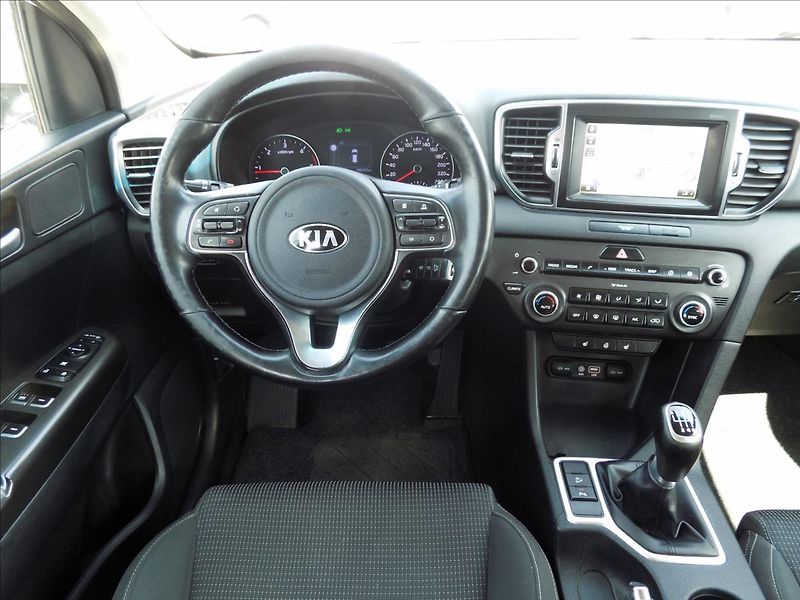 Kia Sportage 1,7 CRDi NAVI, KAMERA, 1.maj. - fotka 16 z 35