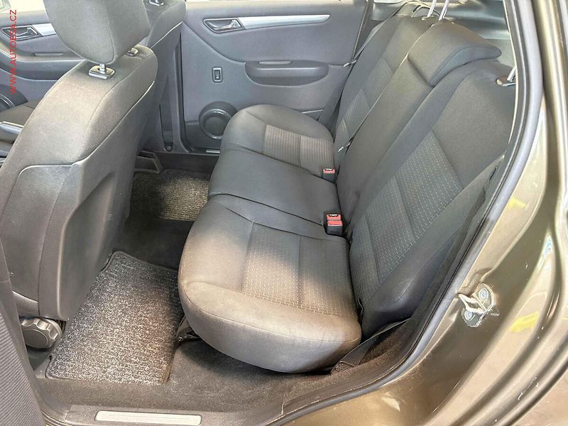 Mercedes-Benz Třídy B (2011) 1.5 i B160, Výhřev sed, TZ - fotka 10 z 14