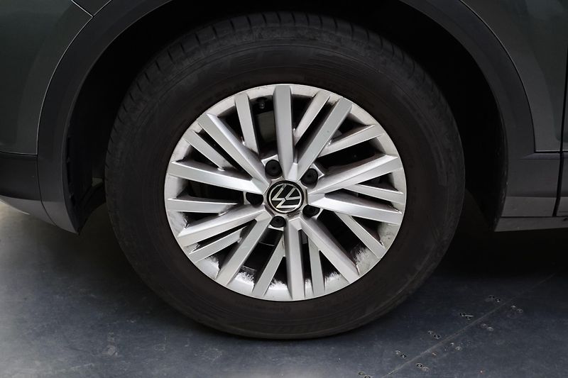 Volkswagen T-Roc - fotka 10 z 25
