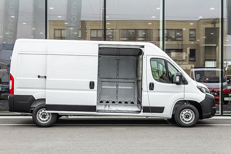 Citroën Jumper (2026) 2,2 35 L3H2 BlueHDi 140k - fotka 5 z 11