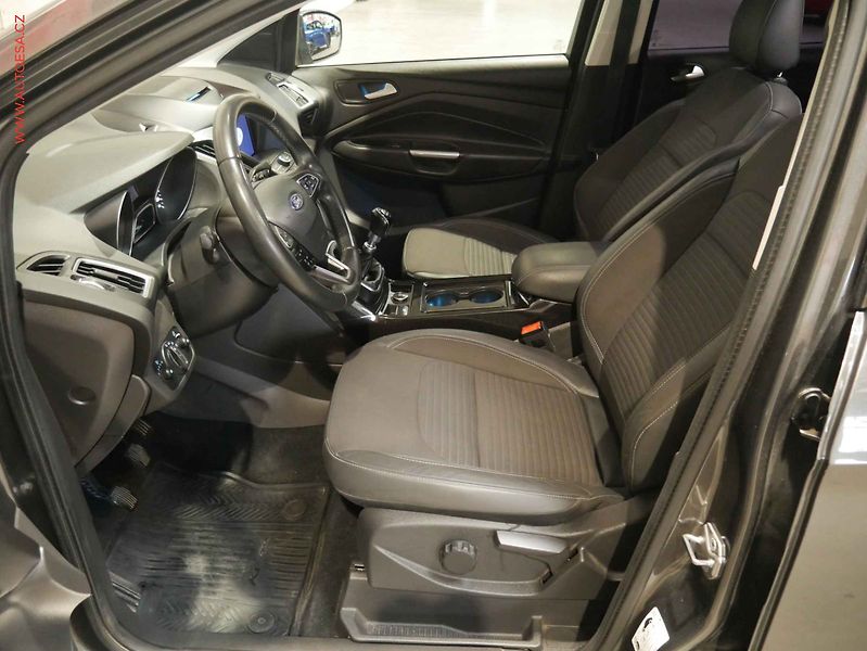 Ford Kuga (2019) 2.0 TDCI 4x4, 2.maj,ČR, AC - fotka 9 z 17