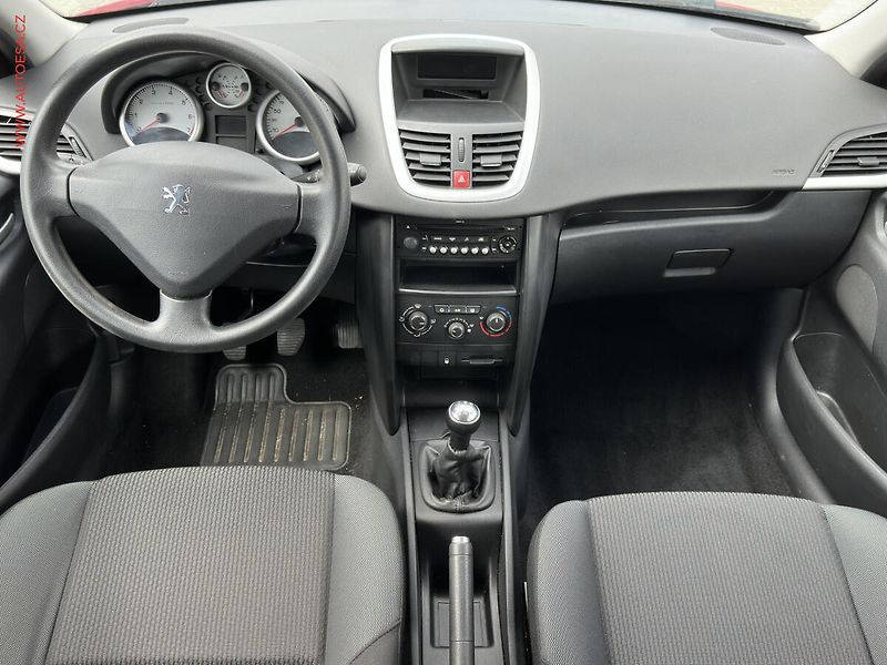 Peugeot 207 (2010) 1.4i, ČR, AC - fotka 8 z 14