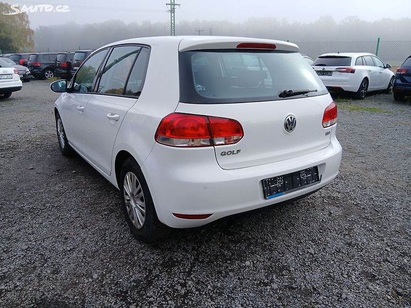 Volkswagen Golf VI 1.6 TDI - fotka 9 z 29