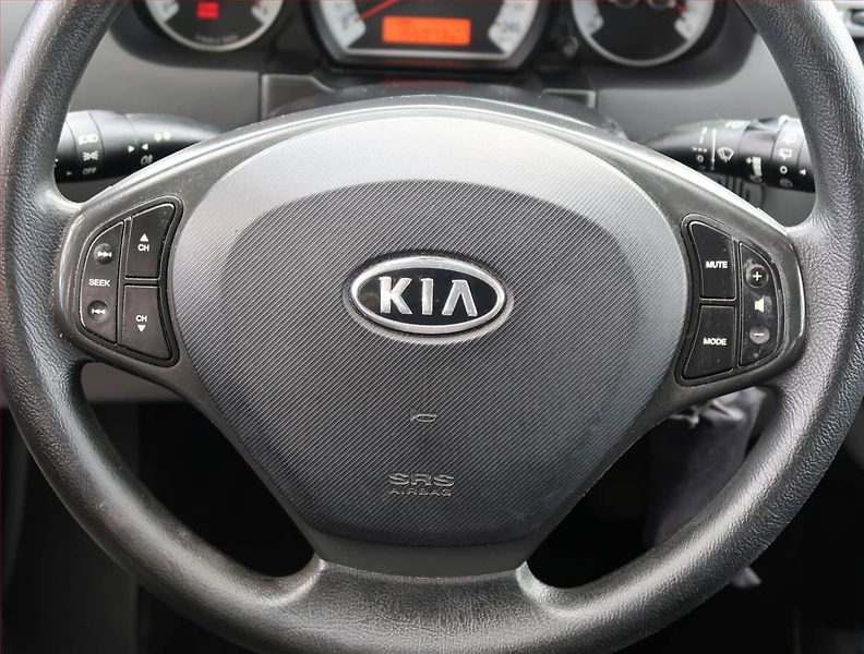 Kia Ceed (2009) 1.4 CVVT, po STK, jezdí dobře - fotka 15 z 16
