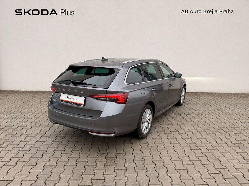Škoda Octavia (2024) COMBI TOP SELECTION 2,0 TDI 11 - fotka 2 z 22