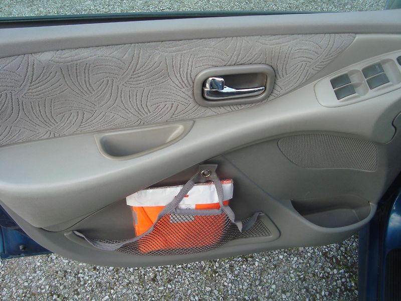 Nissan Almera Tino (2002) 1,8 - fotka 9 z 14