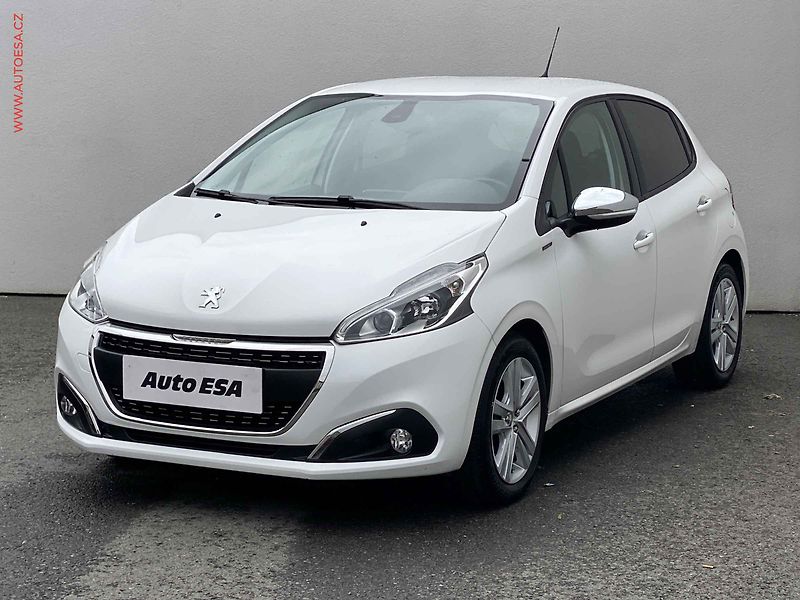 Peugeot 208 (2019) 1.2PT, Signature - fotka 3 z 15