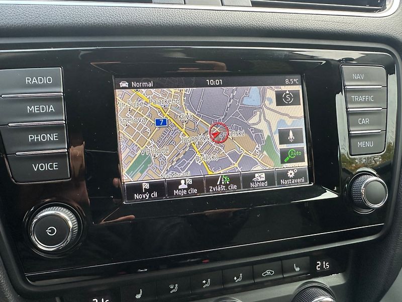Škoda Octavia (2014) 2,0TDI 110kw Elegance - fotka 21 z 27