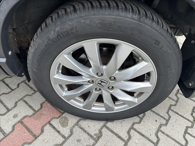 Honda CR-V 2,0 4x4 TOP TAŽNÉ - fotka 23 z 24