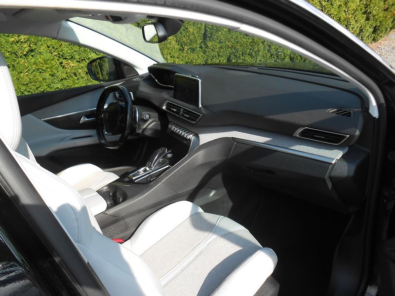 Peugeot 5008 Allure, Kůže,7míst - fotka 29 z 42