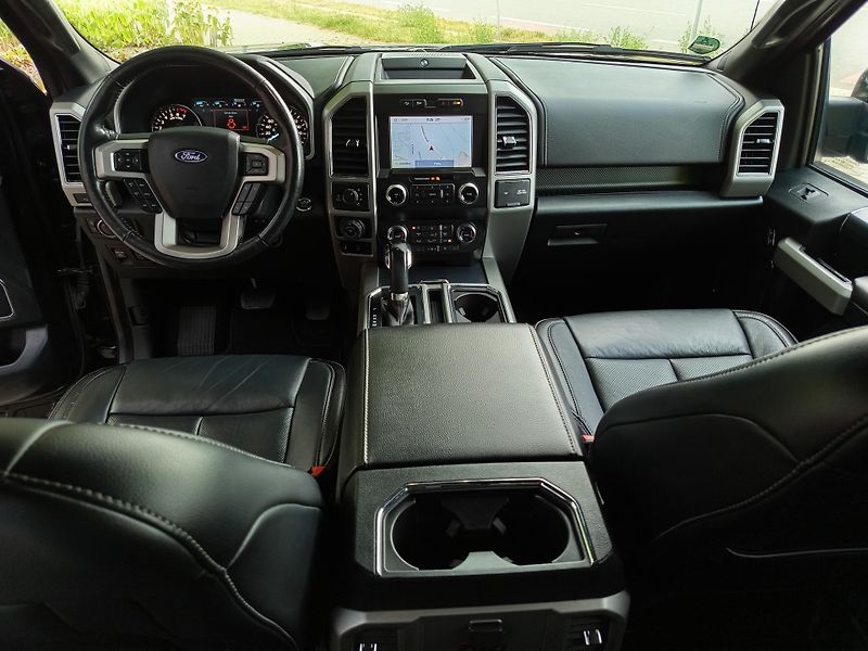 Ford F-150 Lariat FX4, u majitele - fotka 12 z 21