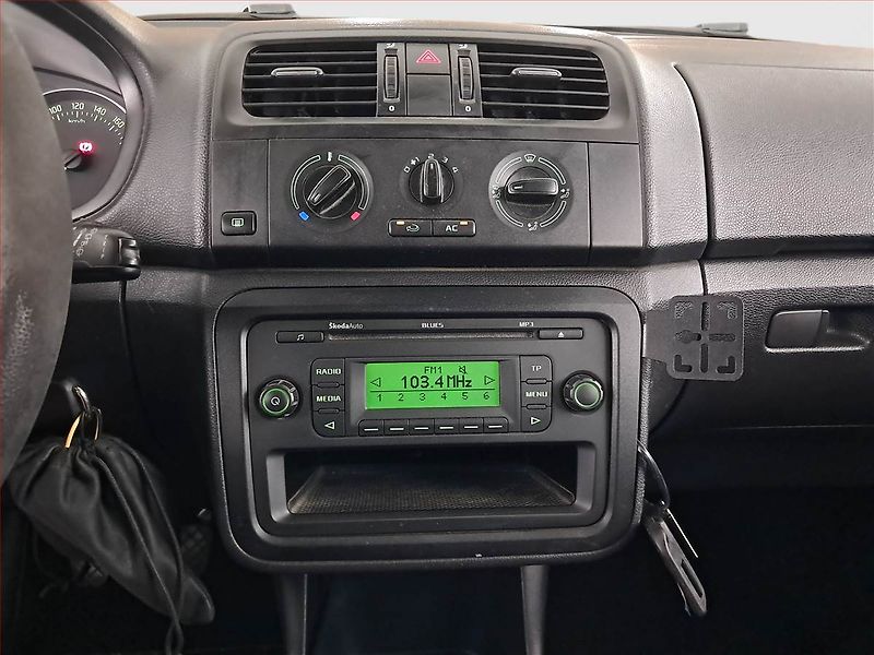 Škoda Fabia (2012) 1.6 TDI, Tažné, CZ doklady - fotka 12 z 16