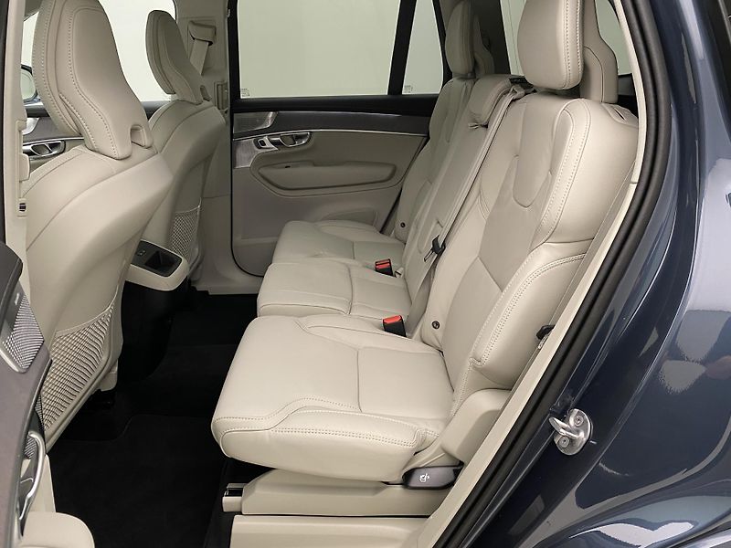Volvo XC90 (2026) B5 AWD AUT BRIGHT PLUS 7míst - fotka 6 z 71