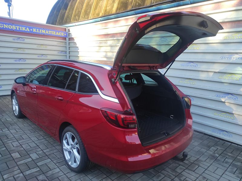 Opel Astra 1,2Turbo, 107kW, Elegance, S/s - fotka 32 z 41
