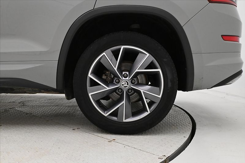 Škoda Kodiaq 1,5 TSI 110 kW SPORT LINE Záru - fotka 32 z 32