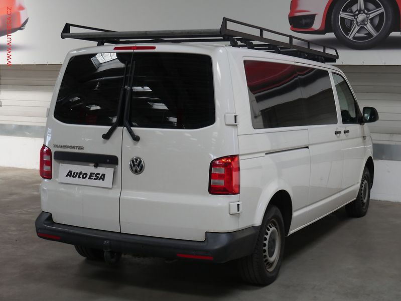Volkswagen Transporter (2018) 2.0TDi L2 9míst, 1.maj,ČR - fotka 6 z 19