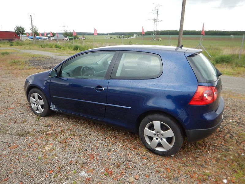 Volkswagen Golf 1.9 TDi 77 kw - fotka 3 z 14