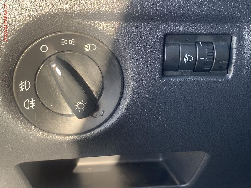 Škoda Roomster (2010) 1.2 TSI - fotka 17 z 19