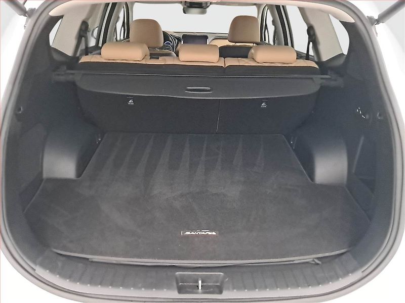 Hyundai Santa Fe (2022) Premium 2.2 CRDi - fotka 14 z 18