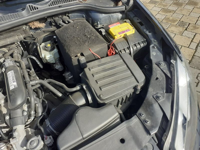 Volkswagen Golf (2011) VI 1.2 TSi - fotka 26 z 41