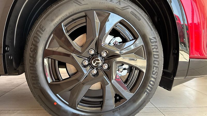 Mazda CX-5 (2026) 2.5 AWD Homura BÉŽOVÁ KŮŽE - fotka 8 z 28