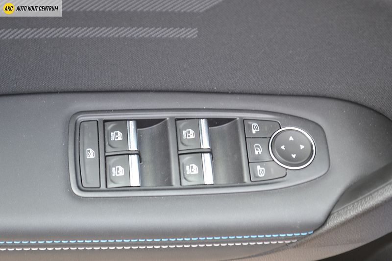 Renault Captur ESPRIT ALPINE E-Tech full hybr - fotka 57 z 61