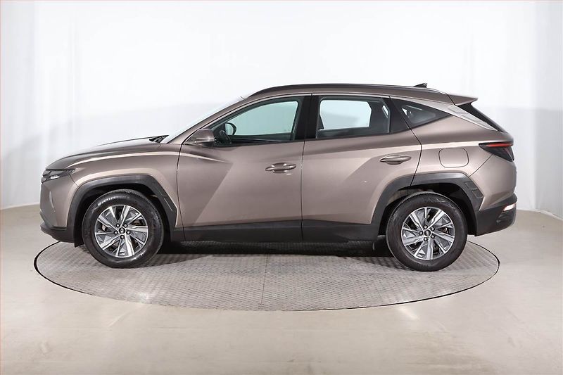 Hyundai Tucson (2022) 1.6 T-GDI - fotka 3 z 24