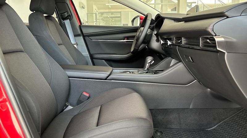 Mazda 3 (2026) 2.5 G140 Centre-line + Paket - fotka 13 z 22