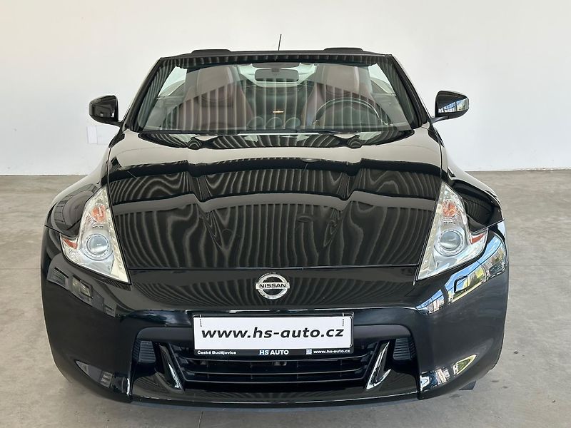 Nissan 370 Z (2012) 328 HP,ČR,1.majitel,nehavar. - fotka 2 z 19