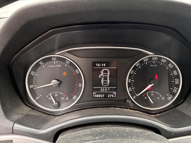 Škoda Octavia Kombi 1.8TSi 118kW 4x4 TAŽNÉ   - fotka 13 z 14