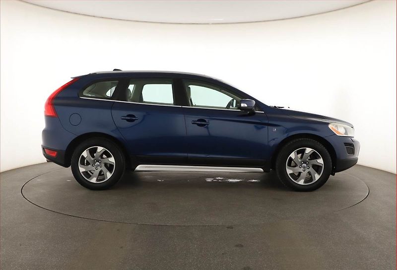 Volvo XC60 (2012) Ocean Race D5, 4X4, Automat - fotka 6 z 15