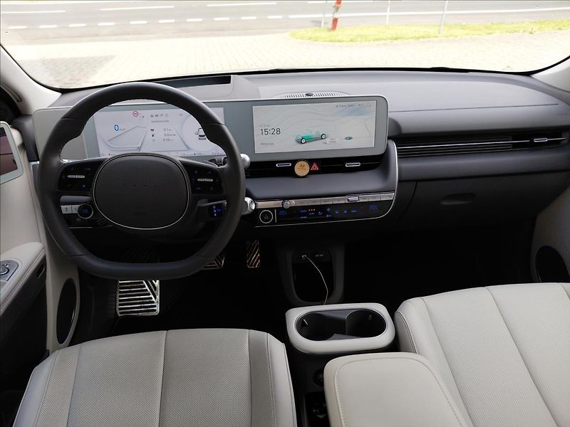 Hyundai Ioniq POWER4×2 STYLE PREM TECH - fotka 10 z 27