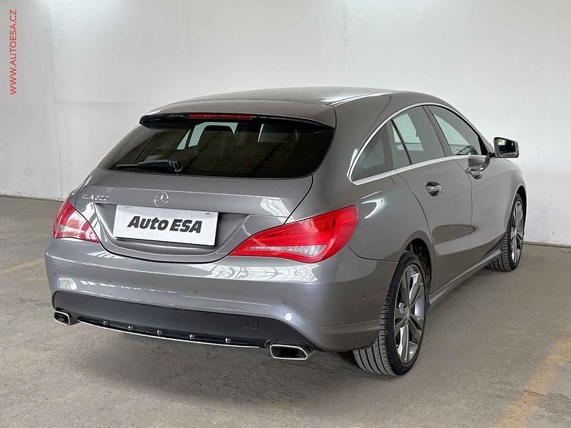 Mercedes-Benz CLA (2015) 1.6T 200, AT, bixen, navi - fotka 4 z 16