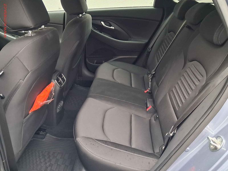 Hyundai i30 (2024) 1.5 DPI, ČR, LED, navi - fotka 10 z 20