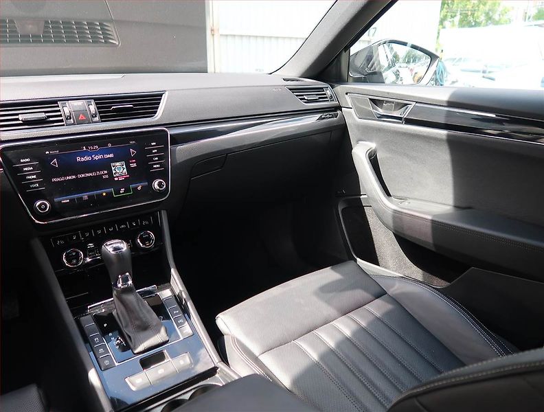 Škoda Superb (2024) Laurin&Klement 2.0 TDI - fotka 8 z 23