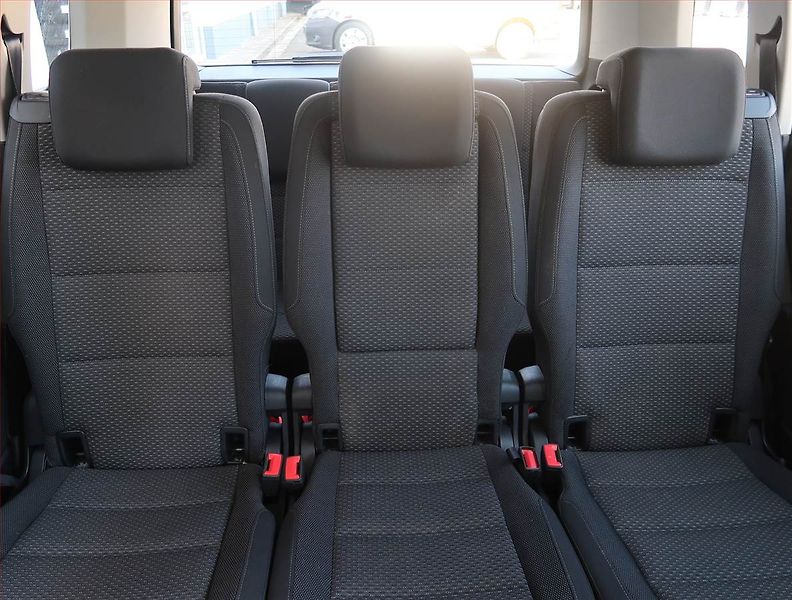 Volkswagen Touran (2018) Comfortline 1.4 TSI, Automat - fotka 10 z 22