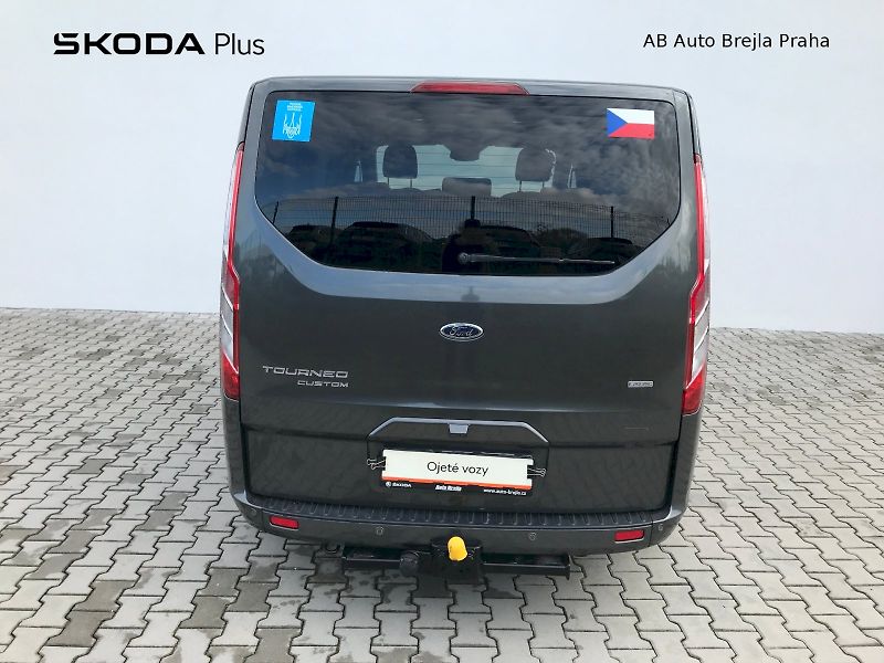 Ford Tourneo Custom (2018) - fotka 10 z 26
