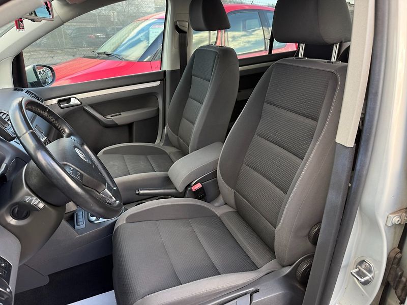 Volkswagen Touran (2009) 1.9TDI 77kW *Tažné*ALU*Servis* - fotka 9 z 21
