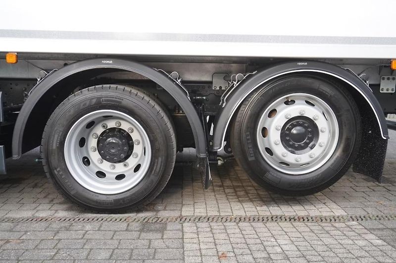 MAN TGX (2024) 26.400 6x2 chlaďák EURO 6 - fotka 8 z 22