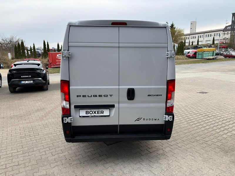 Peugeot Boxer Furgon 4350 L4H2 140k MAN6 - fotka 5 z 17