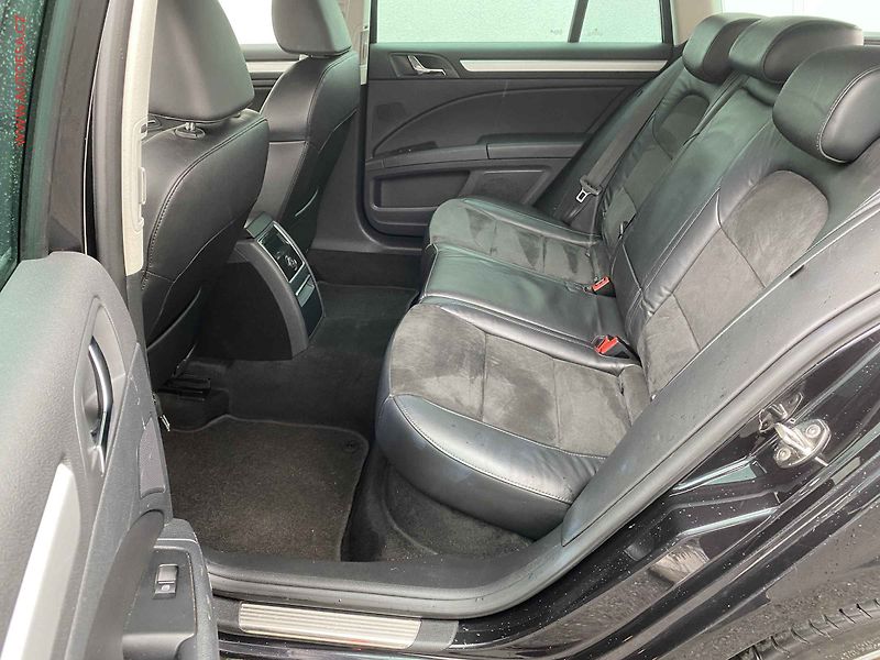Škoda Superb (2012) 2.0 TDi 4x4, Elegance, TZ - fotka 10 z 21