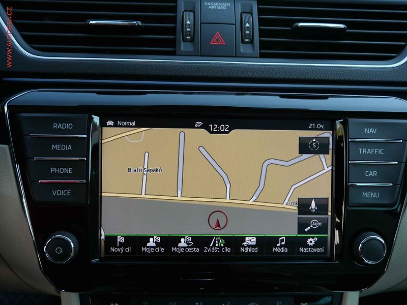 Škoda Superb (2015) 2.0 TSi 4x4, 2.maj,ČR, L&K - fotka 25 z 35