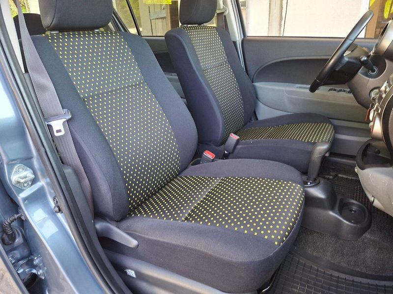 Daihatsu Sirion (2006) 1.3i 67kW AUT 4WD - fotka 23 z 39