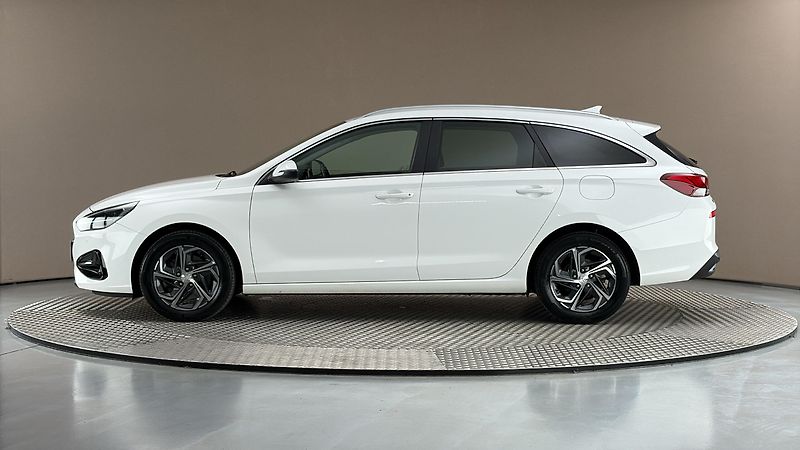 Hyundai i30 1.0 T-GDI Smart Kombi - fotka 4 z 23