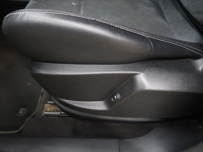Ford S-MAX 2,0 TDCi 96KW AT Titanium - fotka 18 z 31