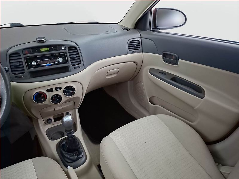 Hyundai Accent (2008) 1.4i, po STK, za super cenu - fotka 8 z 15